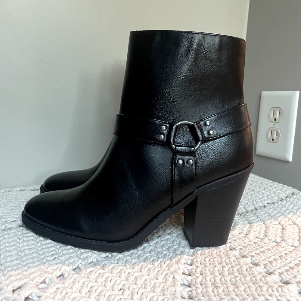 NWOB Esprit Boots Womens Kella Block Heeled Black Faux Leather size 10 - Picture 3 of 9